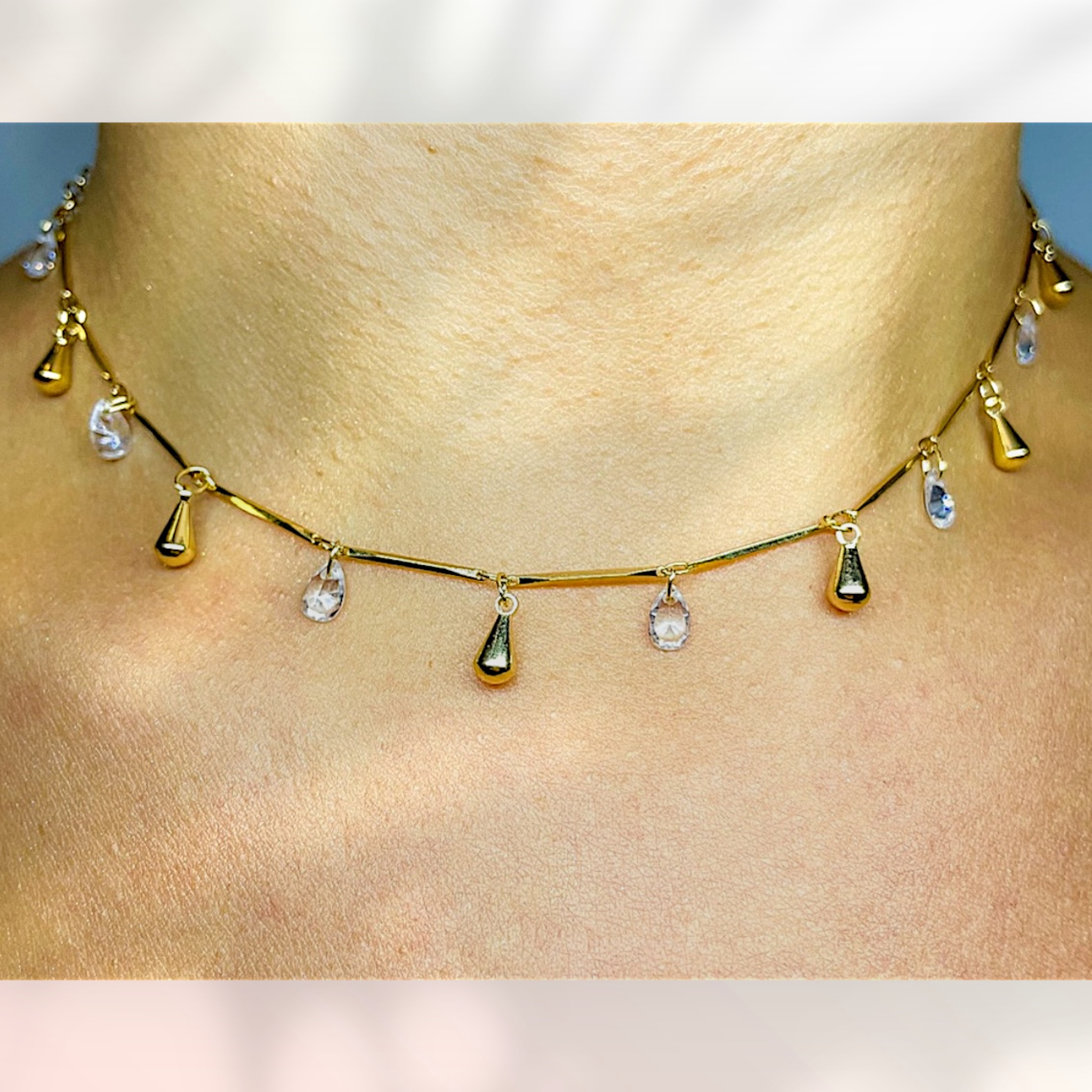 Colar Choker Gotas Cristais e Ouro